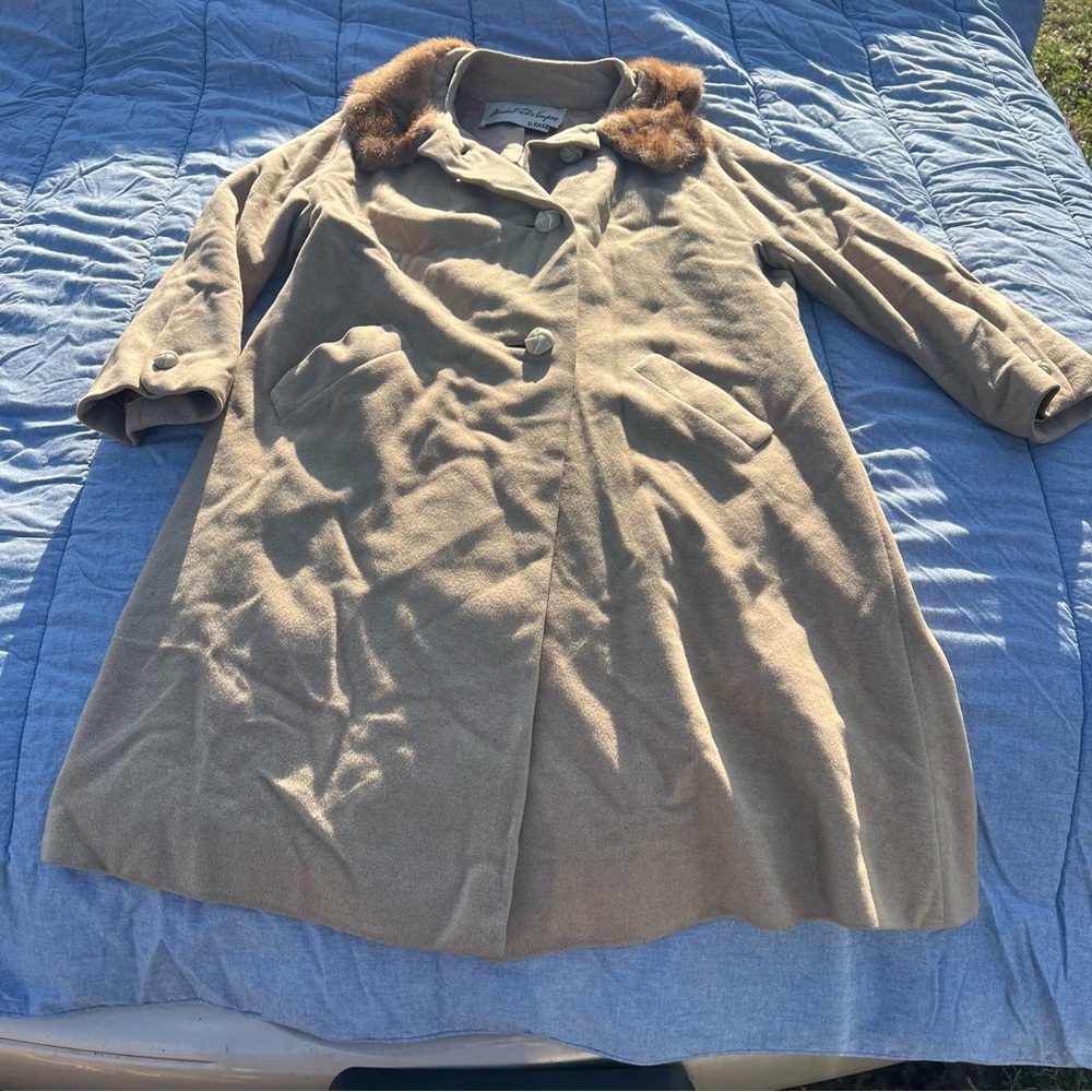 Vtg Marshall Fields 100% Virgin Cashmere Fur Trimmed Union Made Coat Size XL